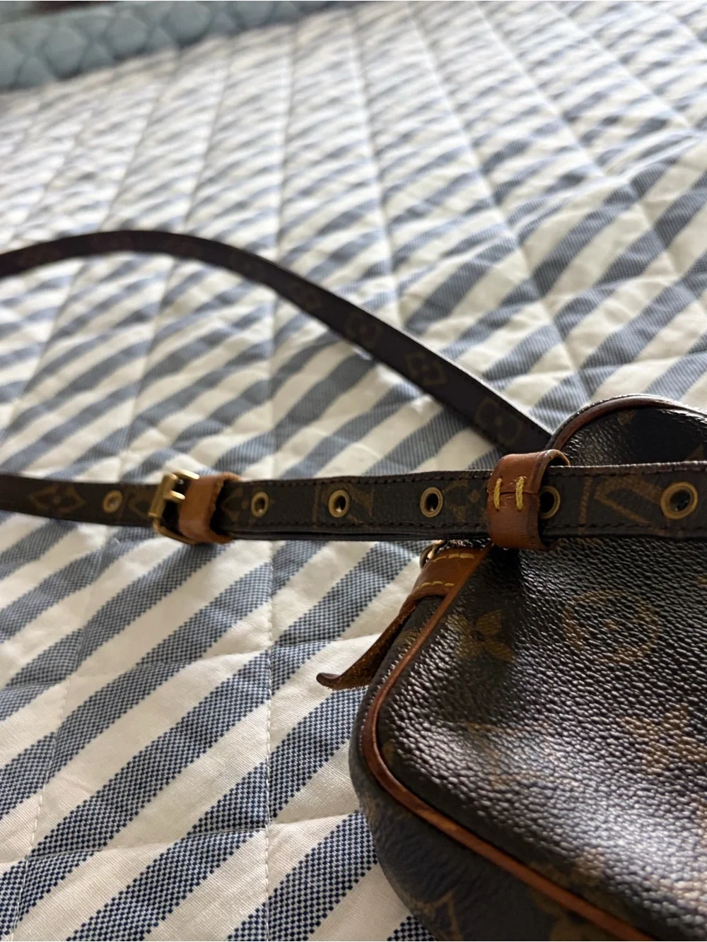 AUTHENTIC Vintage Louis Vuitton Monogram Canvas Crossbody Bag in Brown and Tan